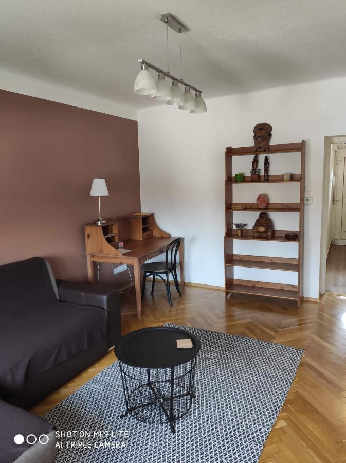Alex Apartman Sopron Bagian luar foto
