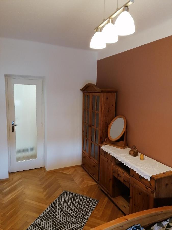Alex Apartman Sopron Bagian luar foto