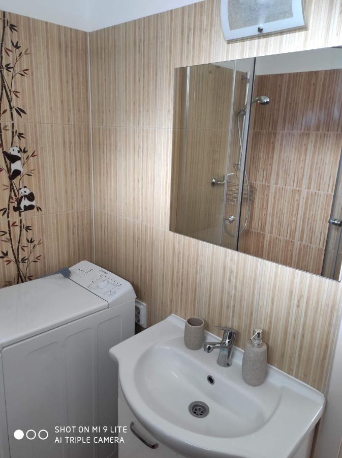 Alex Apartman Sopron Bagian luar foto