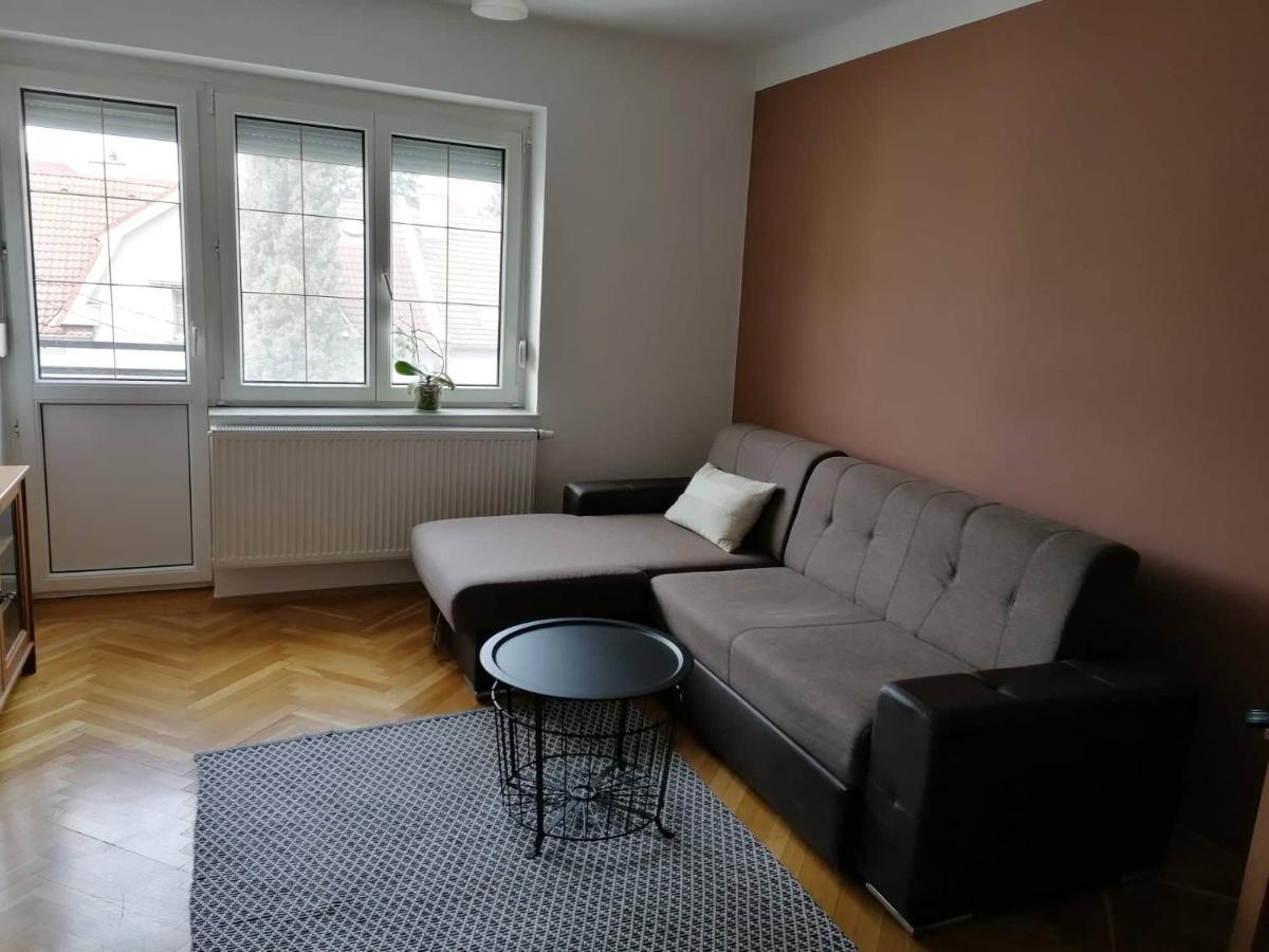Alex Apartman Sopron Bagian luar foto